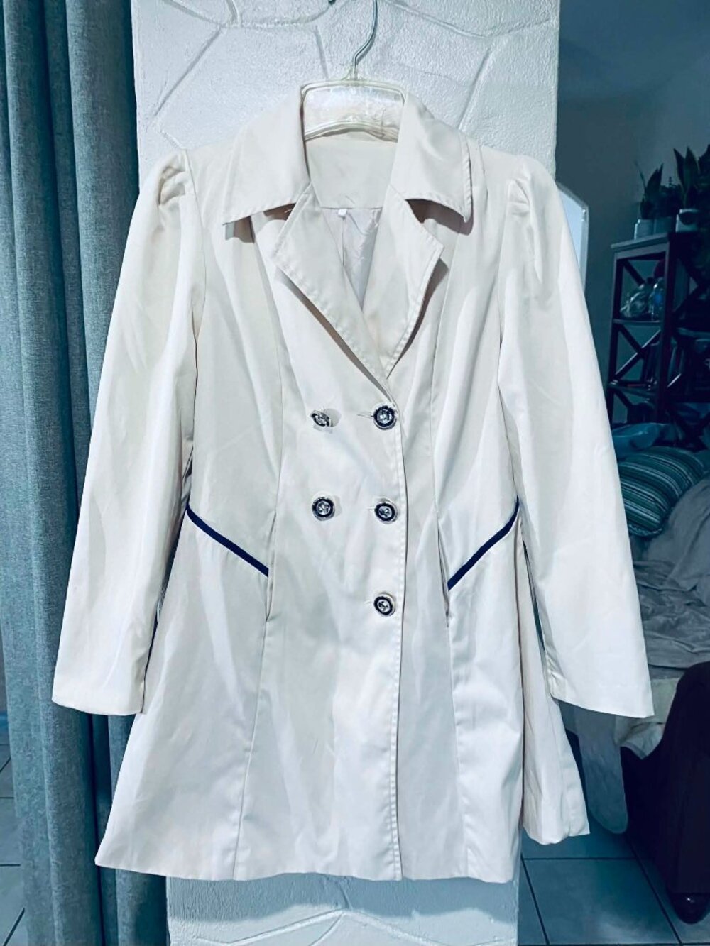 Elegant Cream Double-Breasted Trench Coat with Contrast Trim